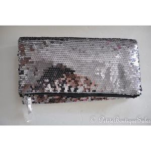 BCBGeneration CLUTCH SILVER SEQUIN PURSE HANDBAG